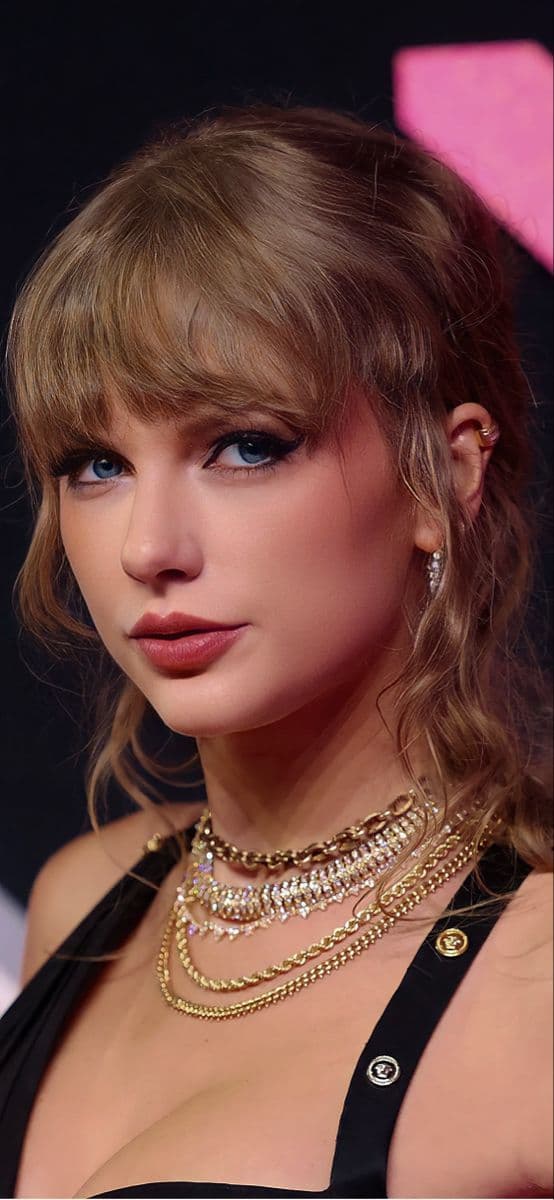 طول Taylor Swift